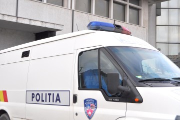 Poliţiştii din 23 August au prins autorul unor furturi comise în 2012 şi 2013
